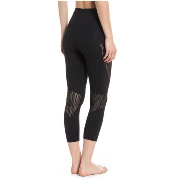 🆕 ZELLA High Rise Black Leggings! - Picture 4 of 9